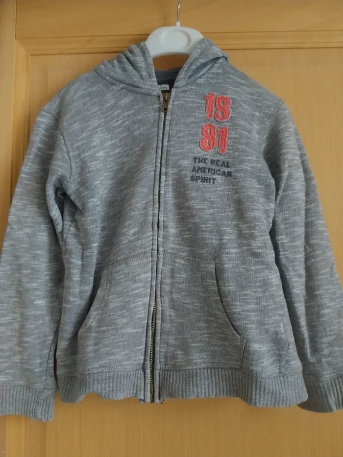 Veste à capuche