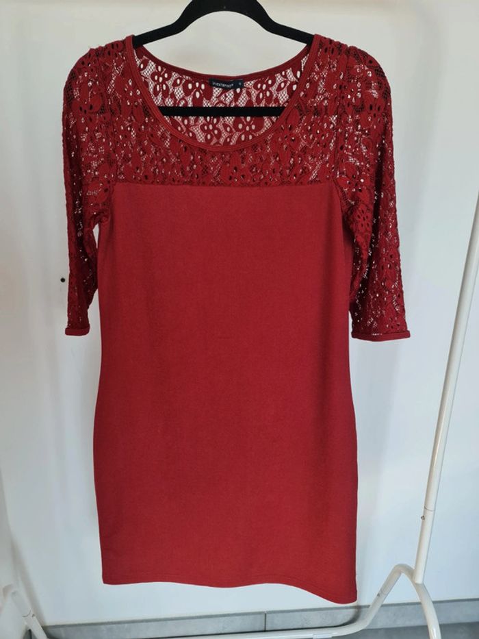 Robe dentelle manches 1/2 taille M
