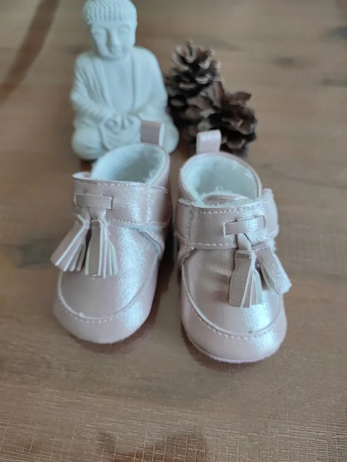 Petites chaussures roses brillant - photo numéro 5