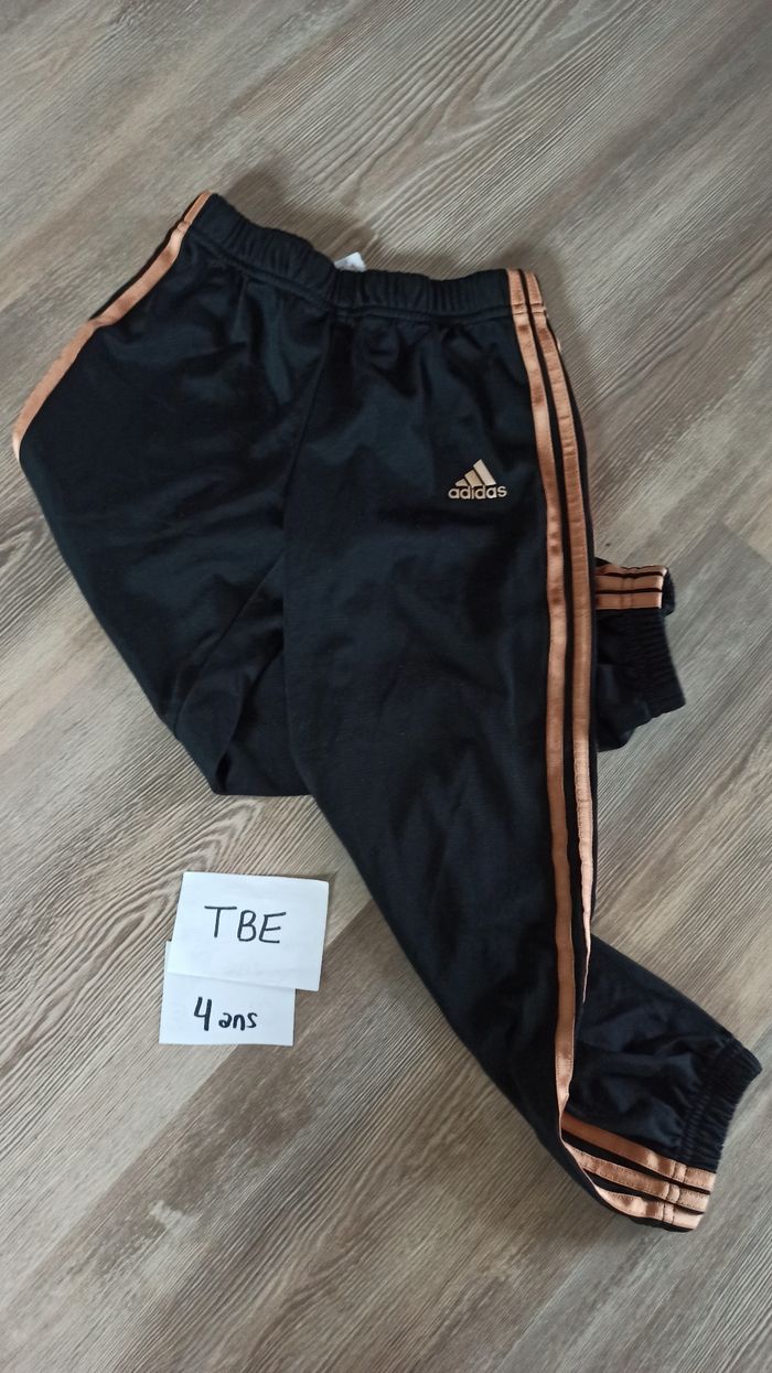 Pantalon jogging Adidas 4 ans noir