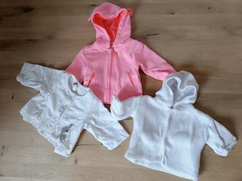 Lot 3 Gilets filles 1 mois