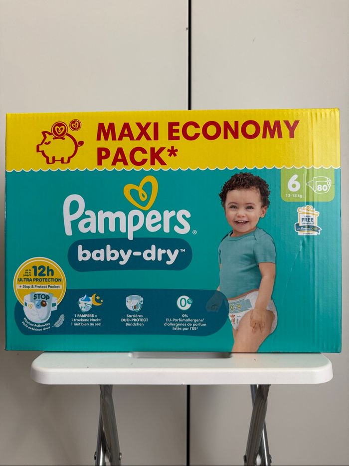 80 couches pampers taille 6