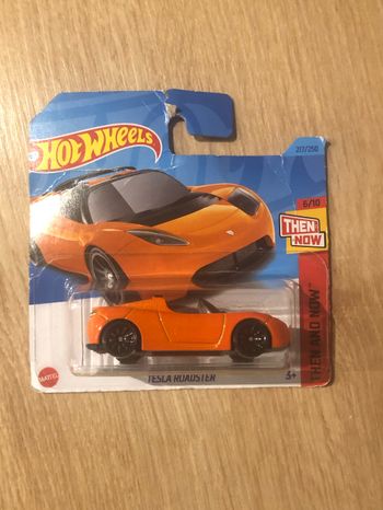 Miniature Hot Wheels Tesla Roadster