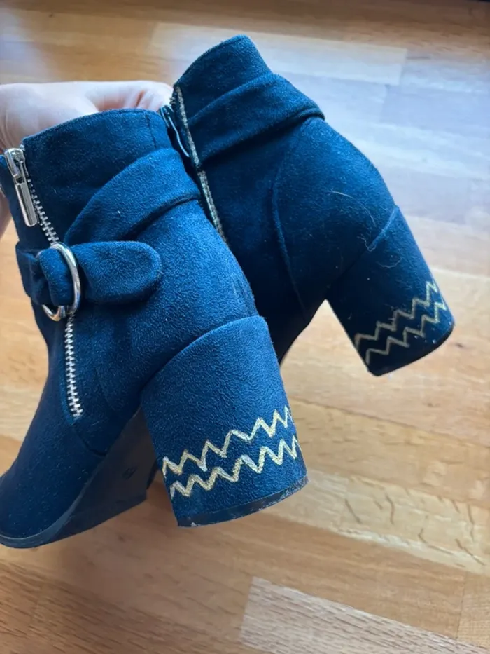 Jolie paire de bottines femme 39 - photo numéro 4
