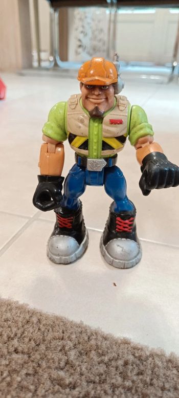 Figurine rescue heroes