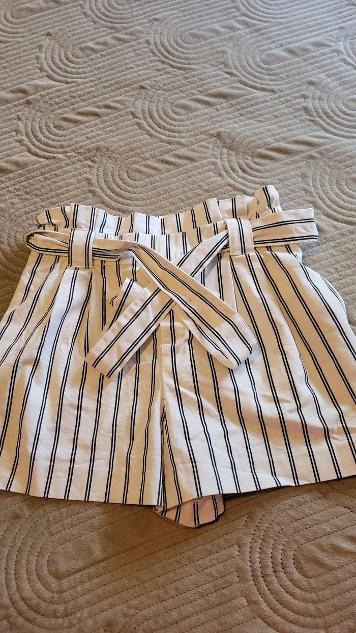 Vends joli short
