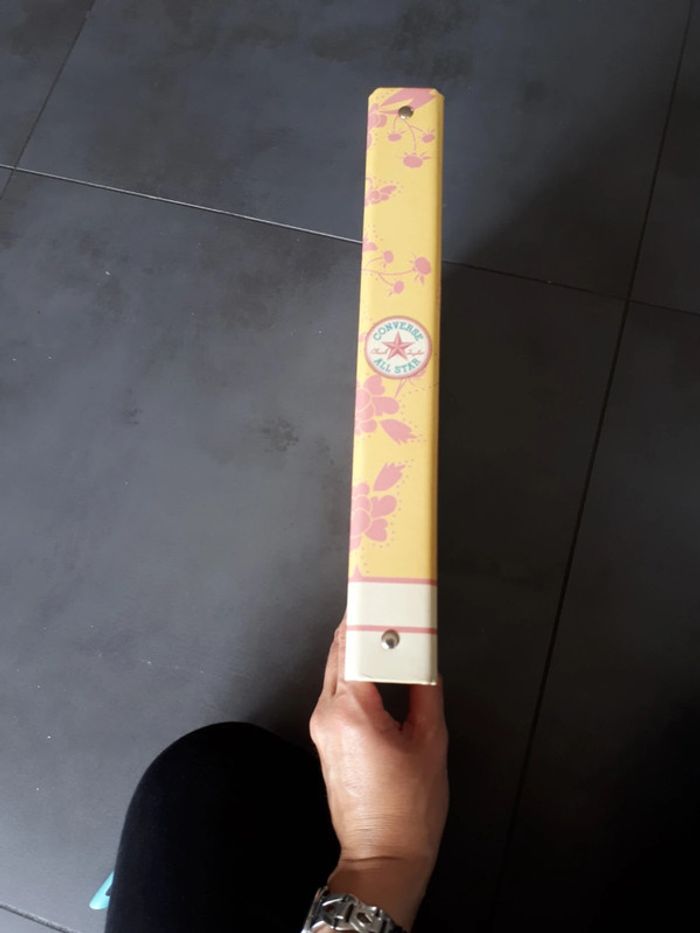 Classeur rigide 24×32 dos 4 cm 4 anneaux Converse - photo numéro 9