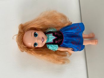 Poupée Disney Anna reine des neiges