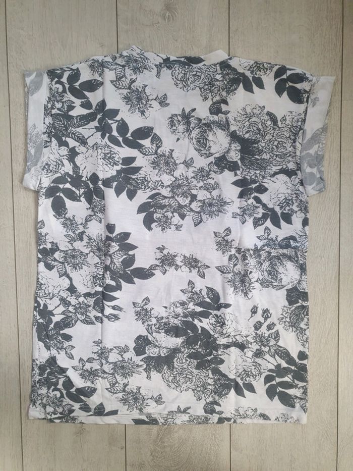 T-shirt Disney Mickey Fleurs Gris - photo numéro 3