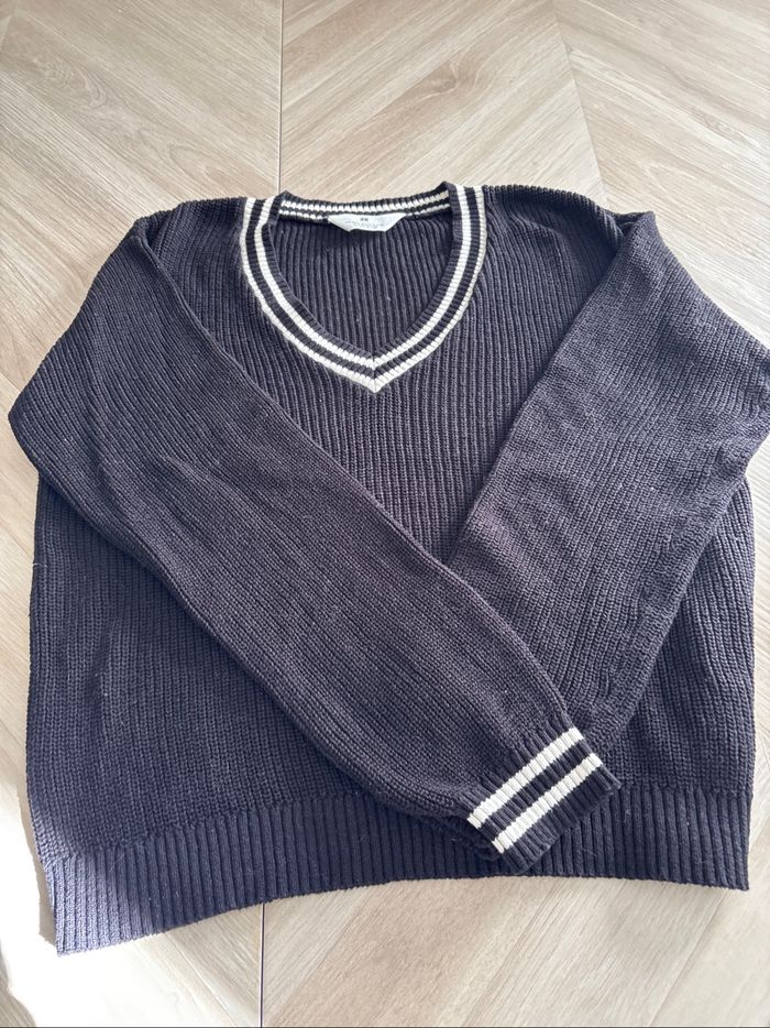 Pull col V HM 14 ans