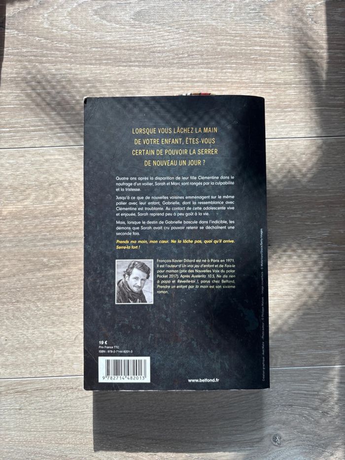 Prendre un enfant par la main livre - photo numéro 2