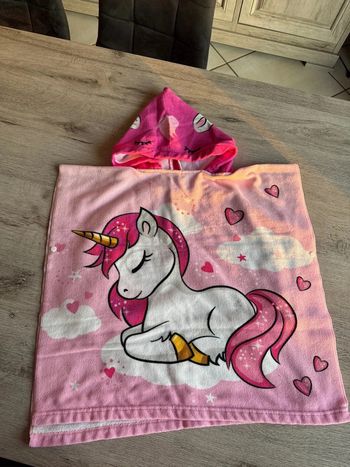 Sortie de bain ou piscine licorne