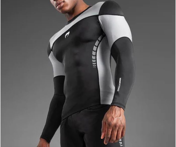 Rashguard Venum Tempest taille L neuf avec étiquette - photo numéro 8