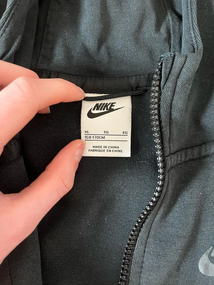Veste noire nike tech - photo numéro 2
