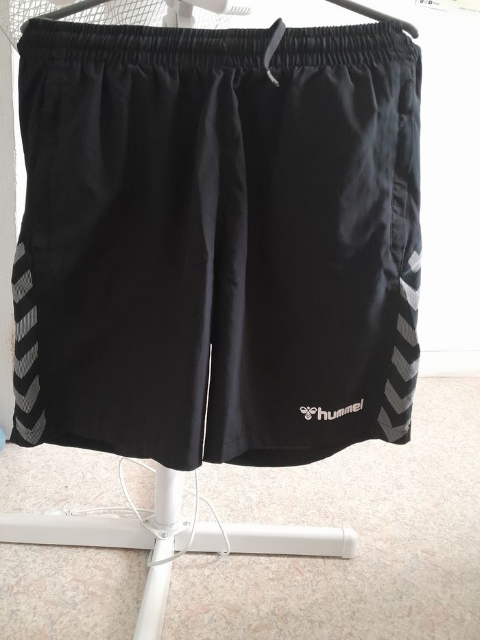 Short garçon de Marque HUMMEL