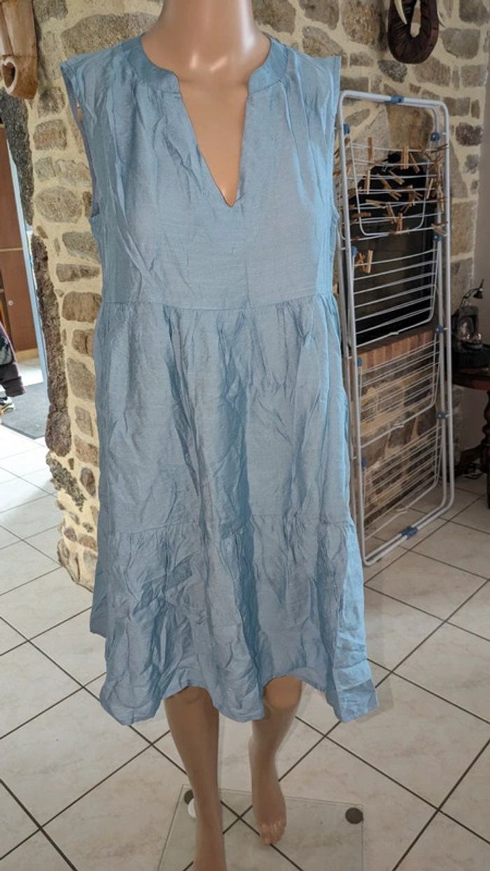 Robe 👗 plissée sans manche taille S/38 jamais porté - photo numéro 2