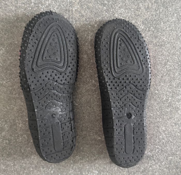 Chaussures pour aller dans l’eau - photo numéro 4