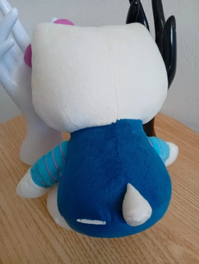 Peluche Hello Kitty original modèle rare 25cm - photo numéro 2