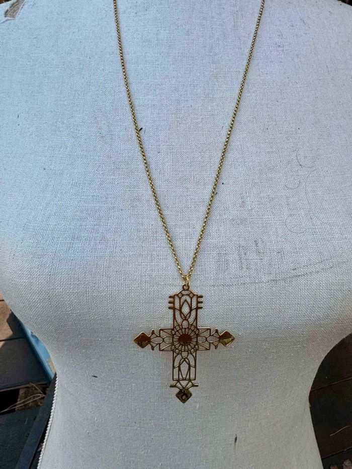 Sautoir long réglable acier inoxydable or croix xl y travaillée