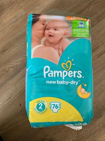 Couche Pampers 3/6 kilo  76 