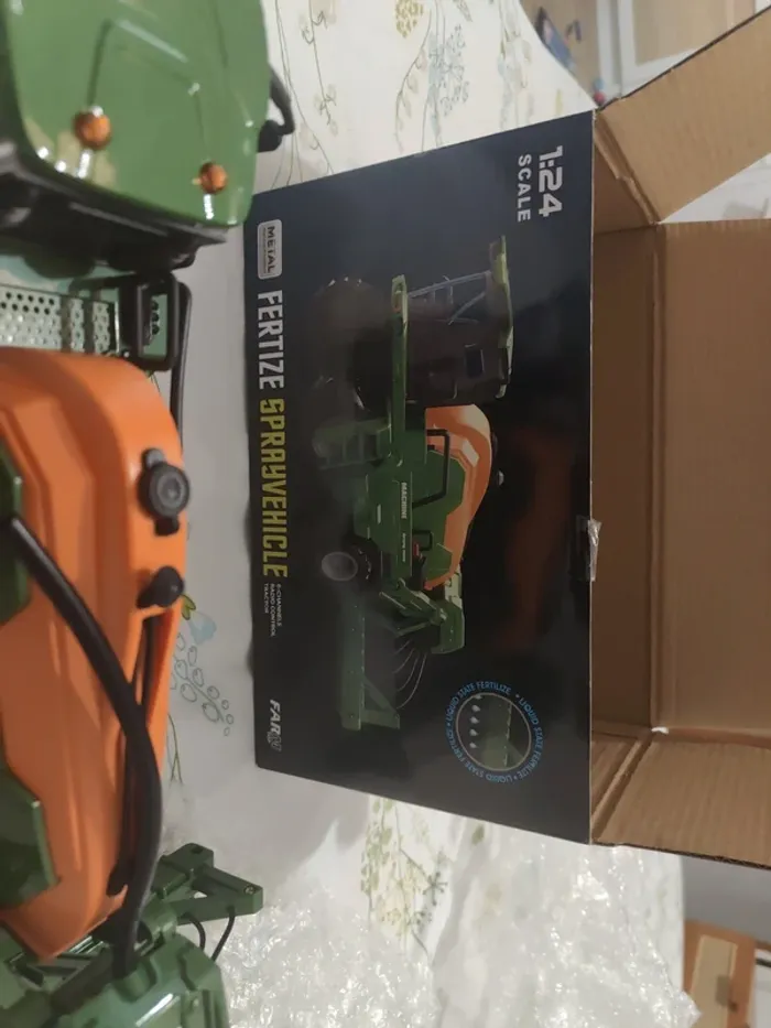 Tracteur Telecommandé avec Irrigation - photo numéro 2