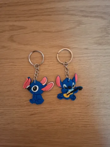 2 porte clé stitch