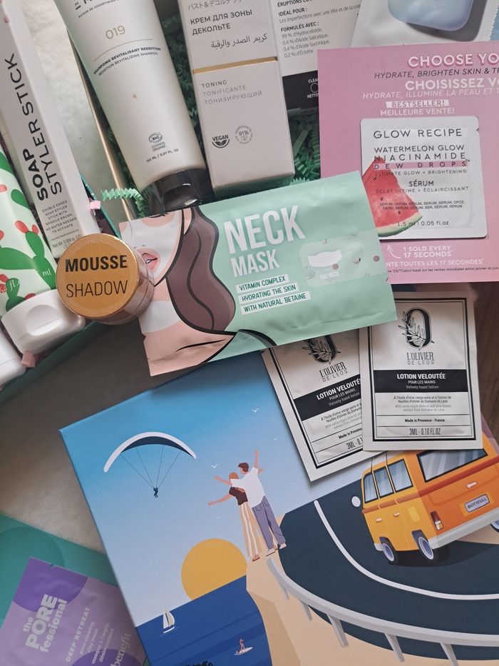 Lot box de produits dans un coffret 🎁
Maquillage soins visage et corps neufs. - photo numéro 7