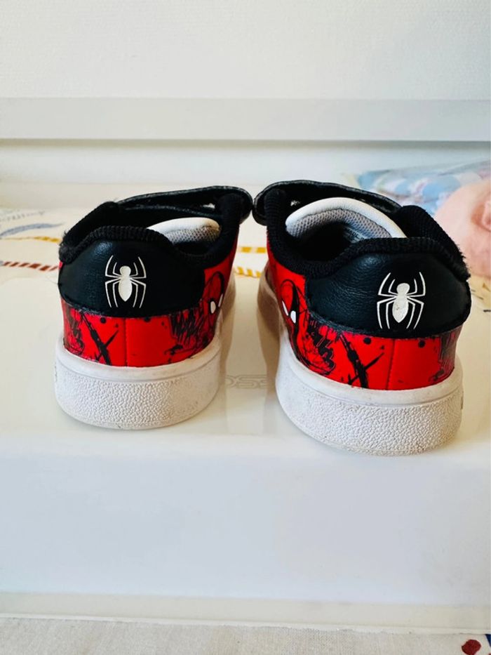 Chaussures addidas 21 - photo numéro 7