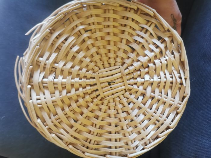 Panier en osier avec interieur en plastique - photo numéro 5