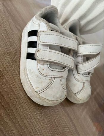 Lot de chaussures taille 20-21