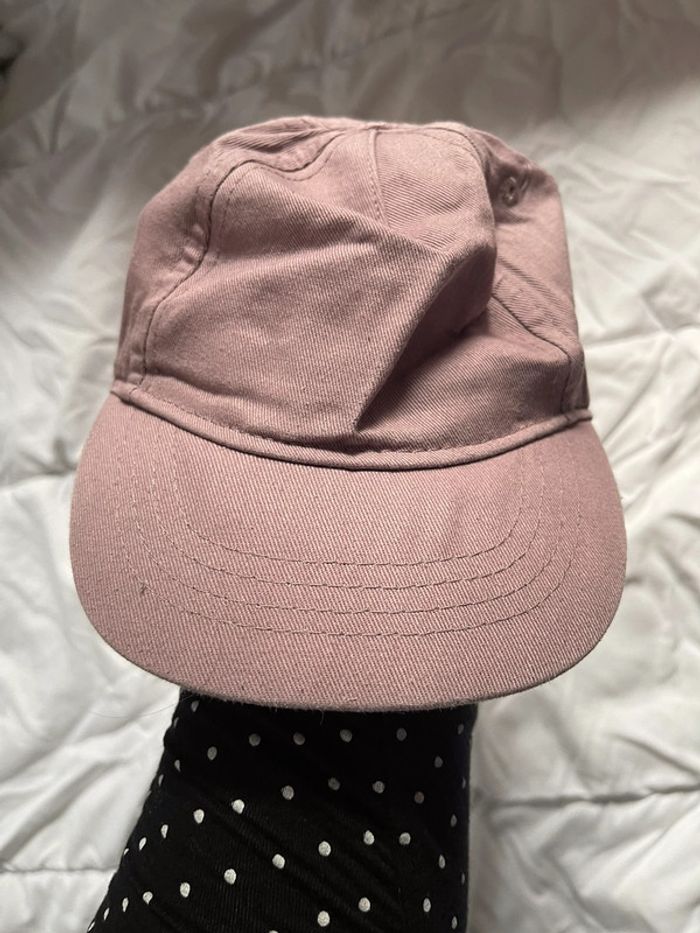 Casquette H&M rose parle