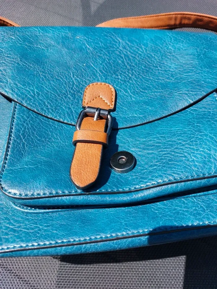 S'accroche turquoise avec nombreuses pochettes - photo numéro 8