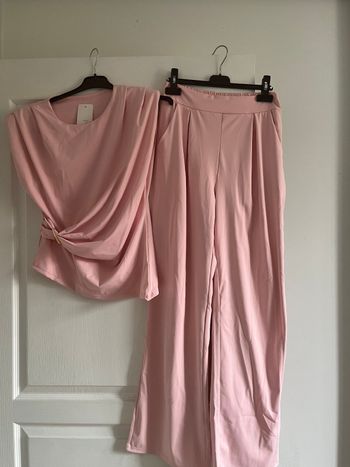 Ensemble alive t unique 