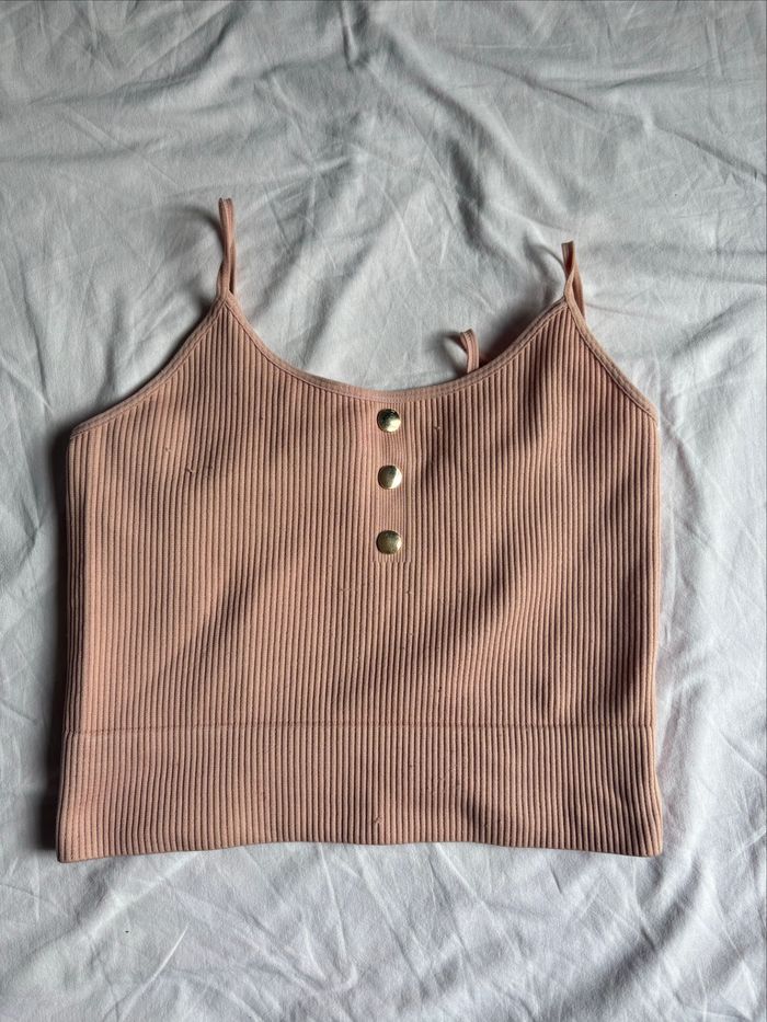 Blouse rose à bretelles