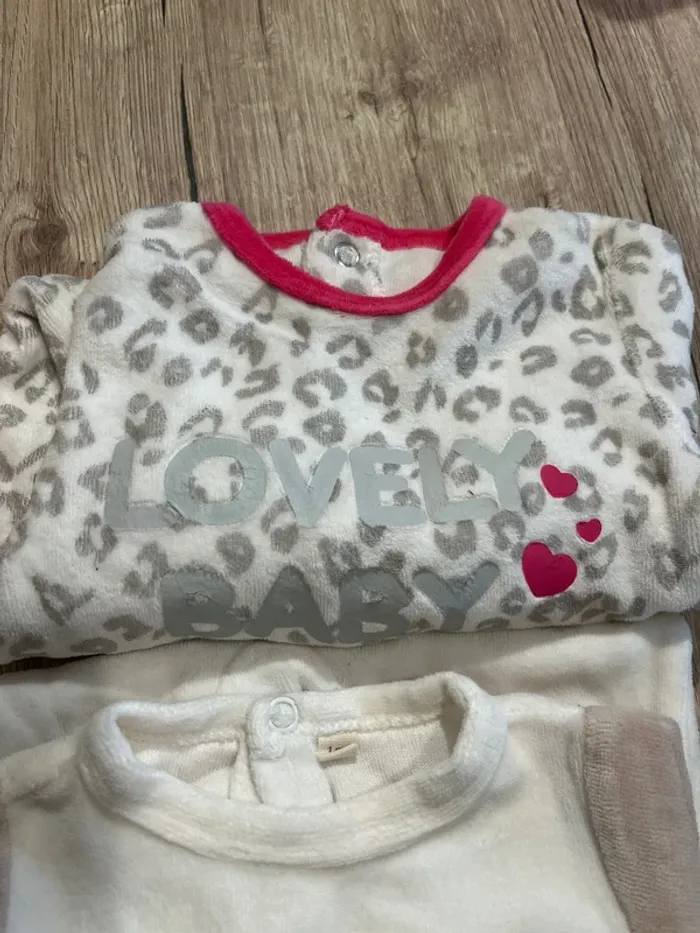 Lot pyjamas épais et légers - photo numéro 3