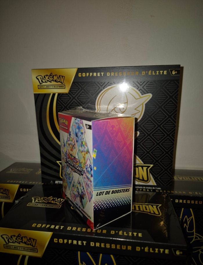 Pokémon Bundle EV8.5 Évolutions Prismatiques FR - photo numéro 4