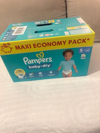 Maxi pck Pampers baby dry taille 5