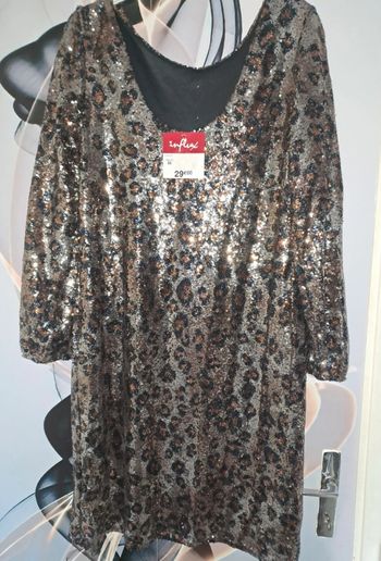 Robe à sequins motif léopard