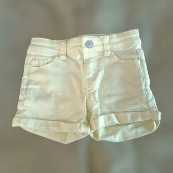 Short 4 ans