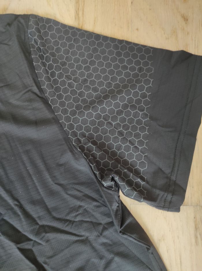 T-shirt under armour - photo numéro 5