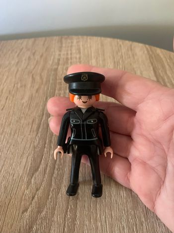 Playmobil policière 