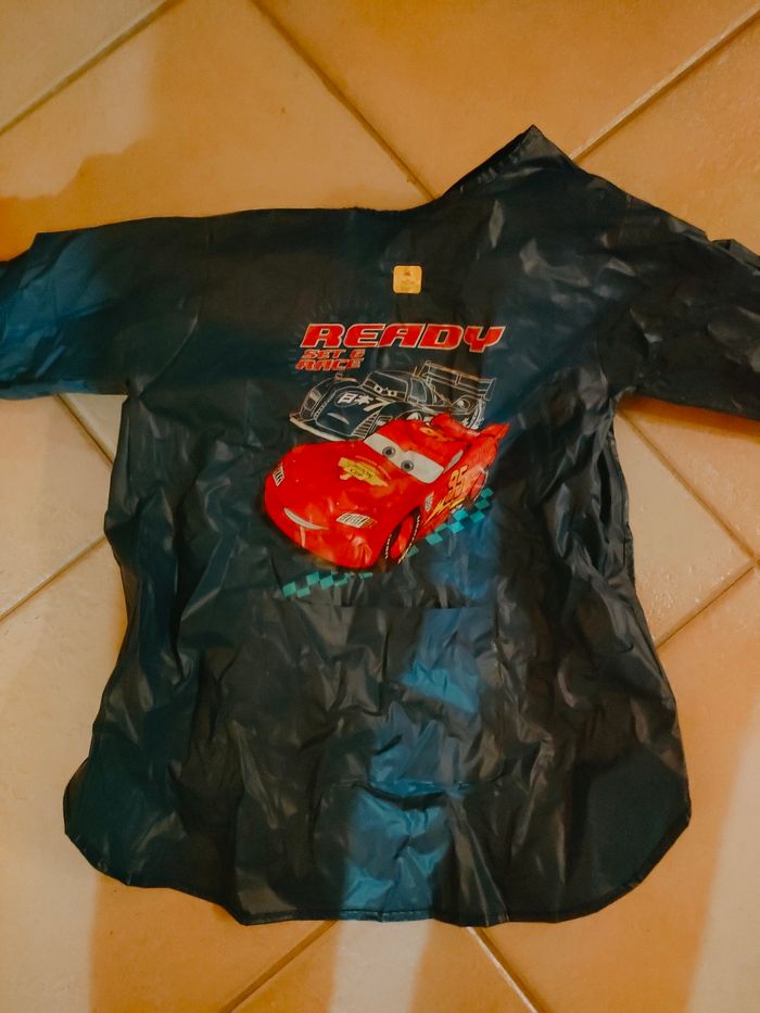 Tablier de peinture Cars Flash McQueen taille 4-5 ans