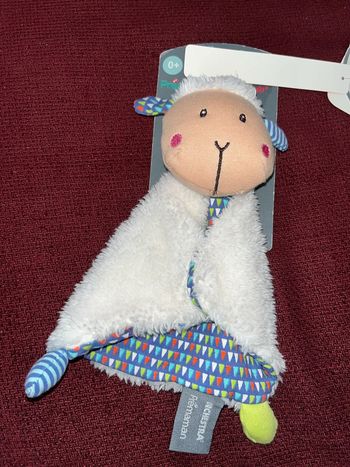 Doudou, mouton blanc, bleu, vert, rouge hello you orchestra Prémaman