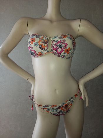 maillot de bain blanc et fleurie sunshop taille 42