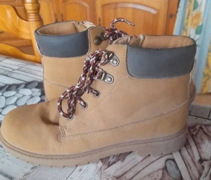 Chaussures montantes  taille 36