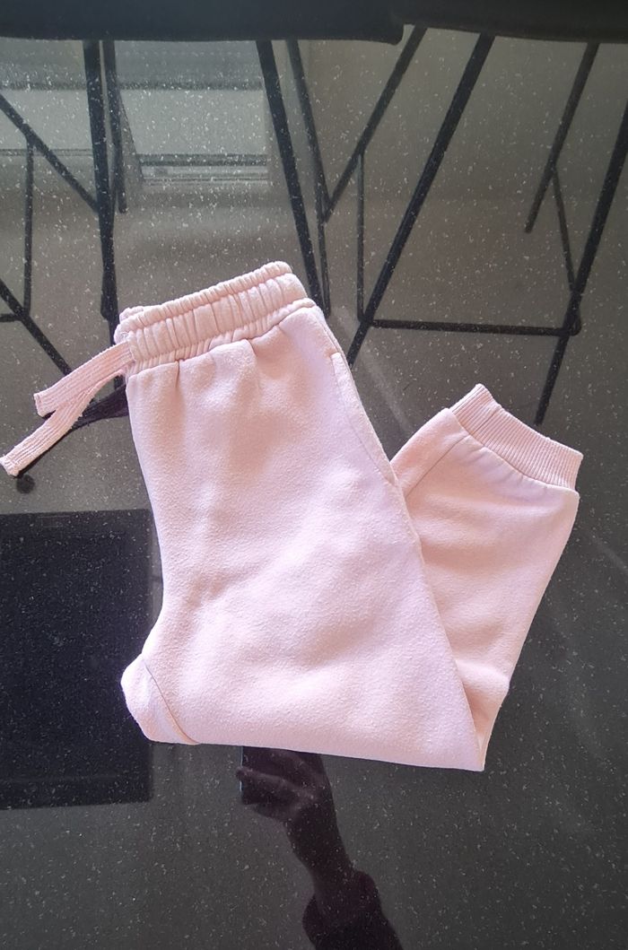 Jogging molletonné rose TEX 24 mois – doux et chaud, très bon état - photo numéro 3