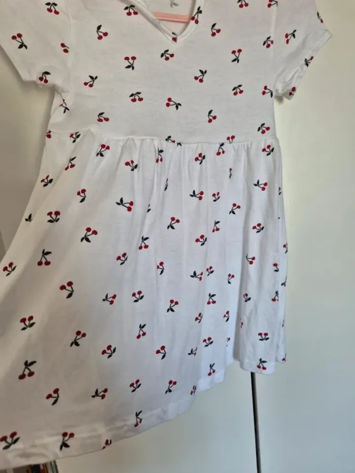 Robe kiabi 2 ans 24 mois blanches avec motifs cerises - photo numéro 6