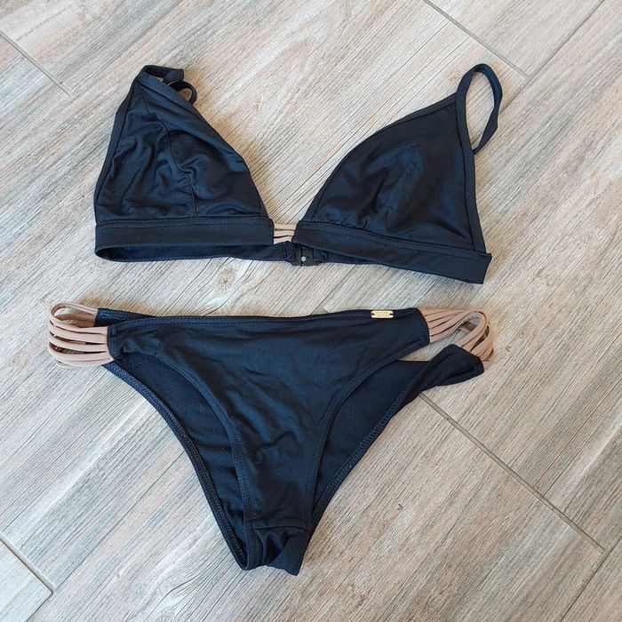 Maillot de bain deux pièces noir et marron, plusieurs traces d'usures  - Taille 38 Banana Moon