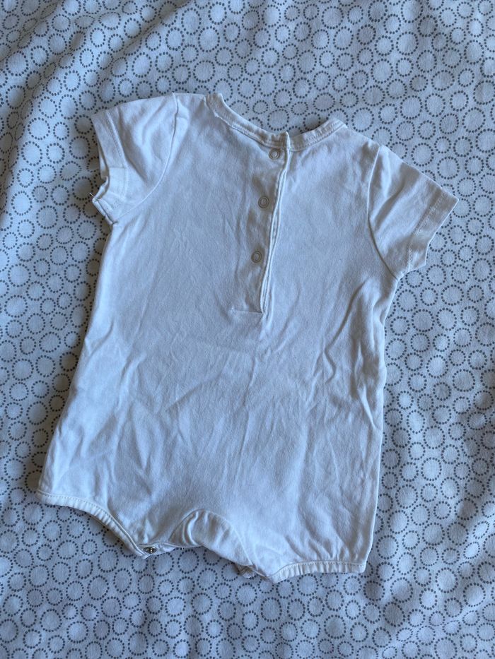 Combinaison manche courte été beige 1 mois - photo numéro 3