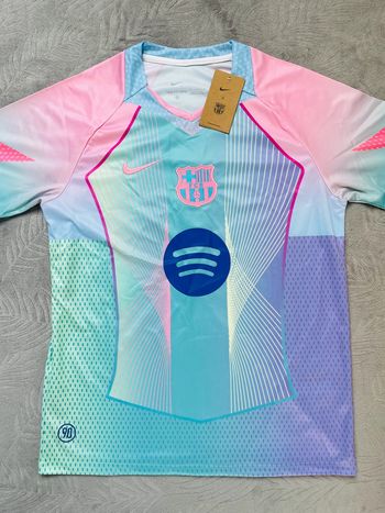 Maillot concept foot Barça bleu rose taille M